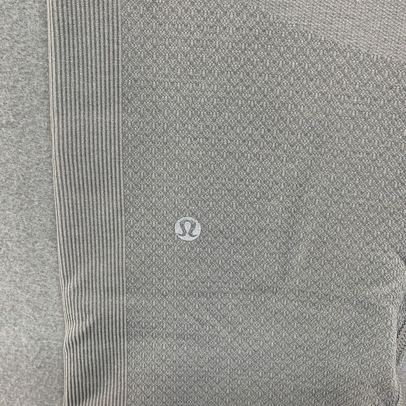 Lululemon Textured Capri Cropped Leggings Size 6 Gray Athleisure Yoga Run Lux - Picture 4 of 14